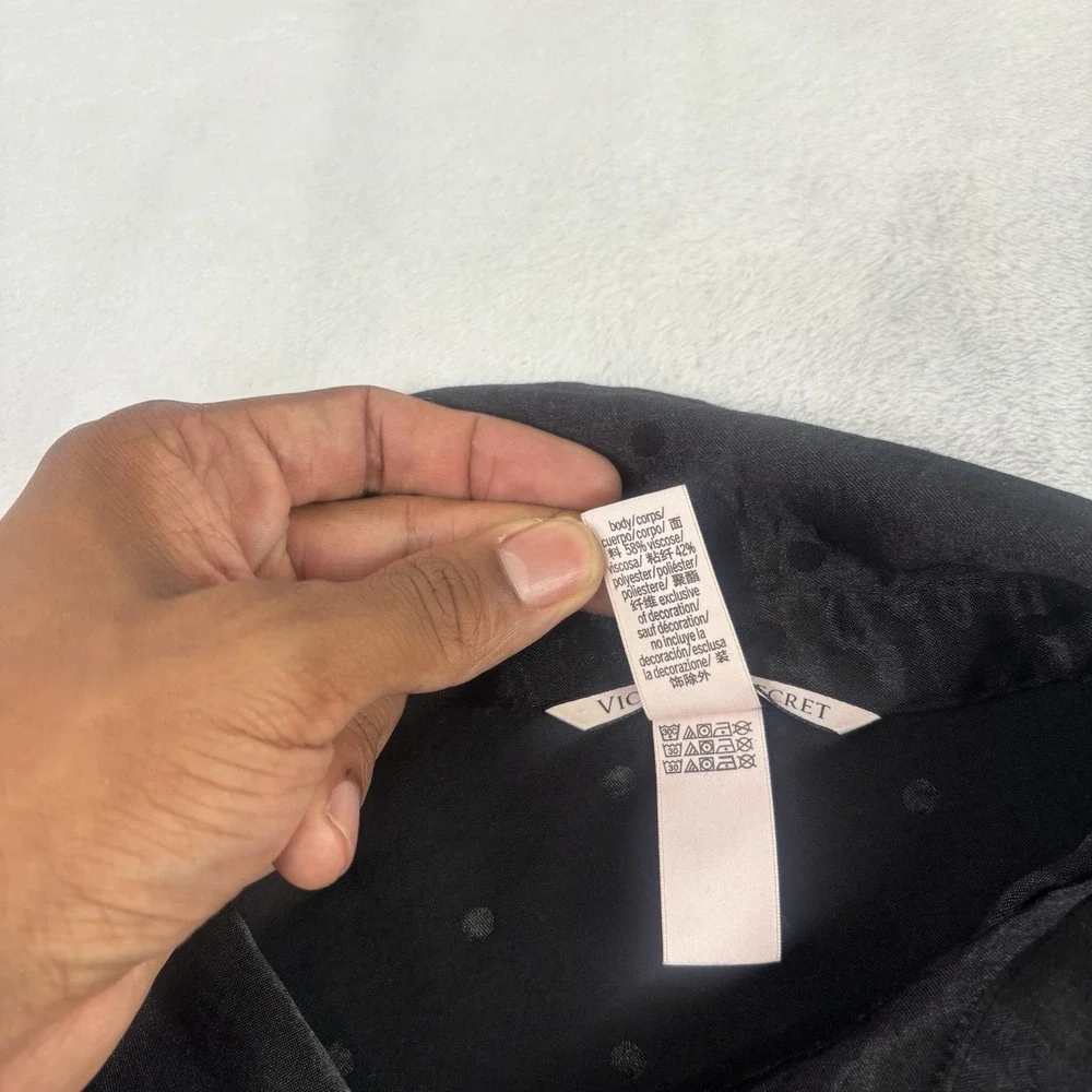 Victoria's Secret Black Long Sleeve Button Up Pajama Top Blouse Women's Small